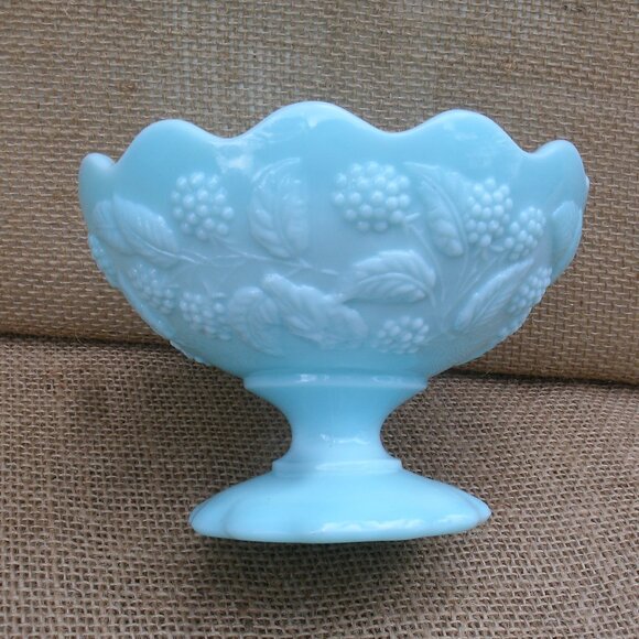 Vintage Fostoria Blue Milk Glass Berry Bowl - Picture 10 of 16